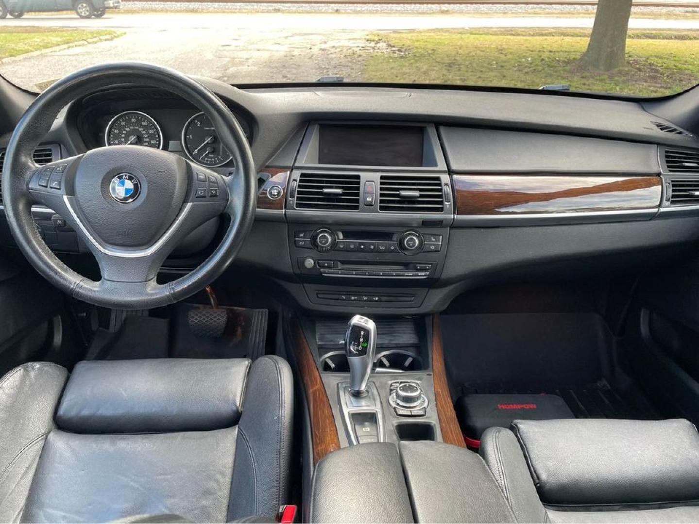 2012 Black /Black BMW X5 (5UXZW0C50CL) with an I6 M57 Diesel engine, Automatic transmission, located at 5700 Curlew Drive, Norfolk, VA, 23502, (757) 455-6330, 36.841885, -76.209412 - 2012 BMW X5 35D -DIESEL -Great condition -4 brand new 20” tires -New state inspection -Fresh oil change -Well optioned -Sport seats -Comfort access -Back up and 360 cam -Bluetooth Audio -Premium HK sound -Navigation -4 zone climate control -Black headliner -Shadowline trim - Photo#14